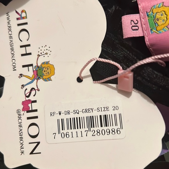 Gorgeous High Fashion Iridescent Cape & Spaghetti strap dress Suit. - Picture 4 of 4